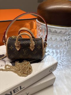 (Category: ) located in . Submitted by awesome_vintage_hermes (Listing ID 1444778132, Image 1). Description: .