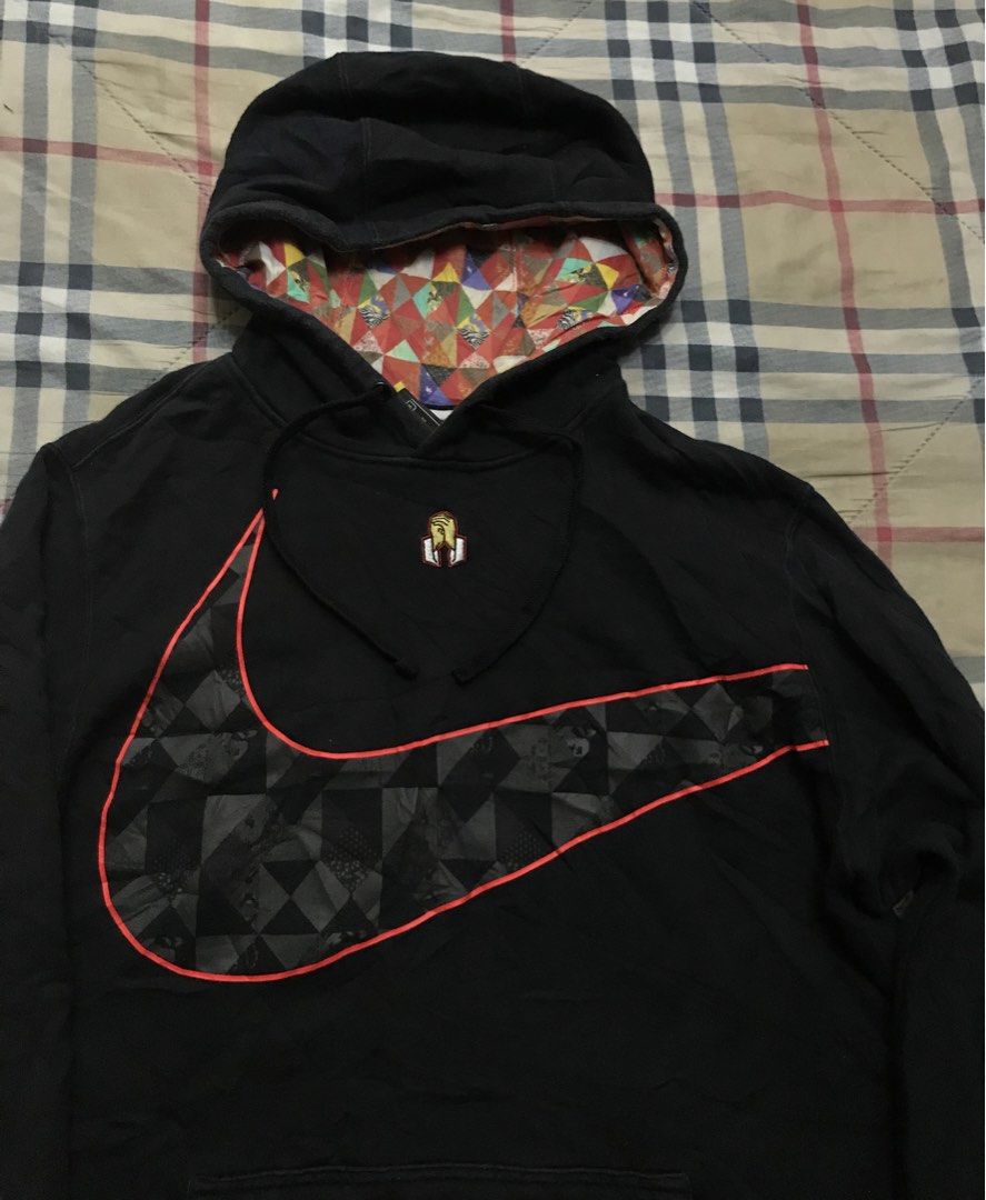 Nike Pull Over Hoodie (Category: Coats, Jackets and Outerwear) located in Angeles City. Submitted by bashthriftstuff123 (Listing ID 1444777326, Image 2). Description: Nike Pull Over Hoodie Size xl on tag best fit large Width 22 Length 28 Verygood condi 550 + ship.