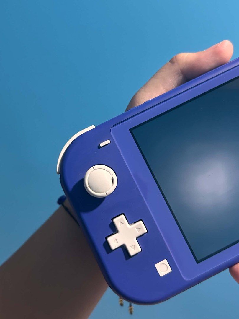 NINTENDO SWITCH LITE (Category: Nintendo) located in Manila. Submitted by benditajy117967 (Listing ID 1444748573, Image 3). Description: NINTENDO SWITCH LITE ( BLUE ) LIKE NEW CONDITION ! PWEDE SA MAARTE FOR SALE WITH SLIGHT ISSUE SA ANALOG GRIP ( SEE PHOTOS ) COMPLETE BOX + CHARGER ₱6,500 Inclusions: CONSOLE CASE CHARGER NO ISSUES ! ALL WORKING - UNLI TEST IF MEETUP ANTIPOLO LOCATION ! GAME CARDS WITH CASE: POKEMON ZA - ₱1850 POKEMON VIOLET - ₱ 