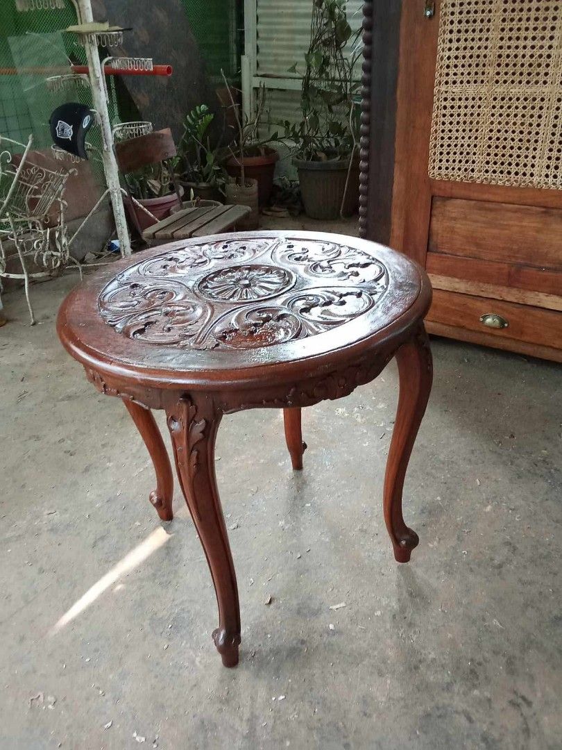 Old Victorian Coffee Table (Category: Other Home Furniture) located in Rizal. Submitted by mommykiee (Listing ID 1371406344, Image 3). Description: Old Victorian Coffee table Made of narra wood Size: D23 H22inch Newly stripped & varnished.