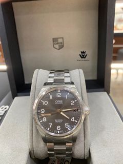 (Category: ) located in . Submitted by watches2u (Listing ID 1444765078, Image 1). Description: .