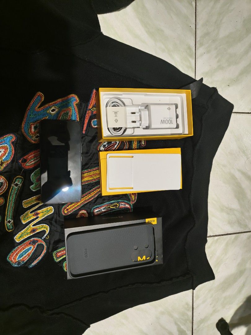 POCO X8 Pro MAX 5G 12/512GB (Category: Android Others) located in Manila. Submitted by swiftforest-6566 (Listing ID 1444852620, Image 2). Description: - POCO X8 PRO MAX - 12/512GB Storage - Includes 100W Fast Charger & Cable - Original Box Included 0 cycles as of now - Free Phone Case - 100% Battery Health - Manufactured Jan 2022 - Selling due to upgrade.