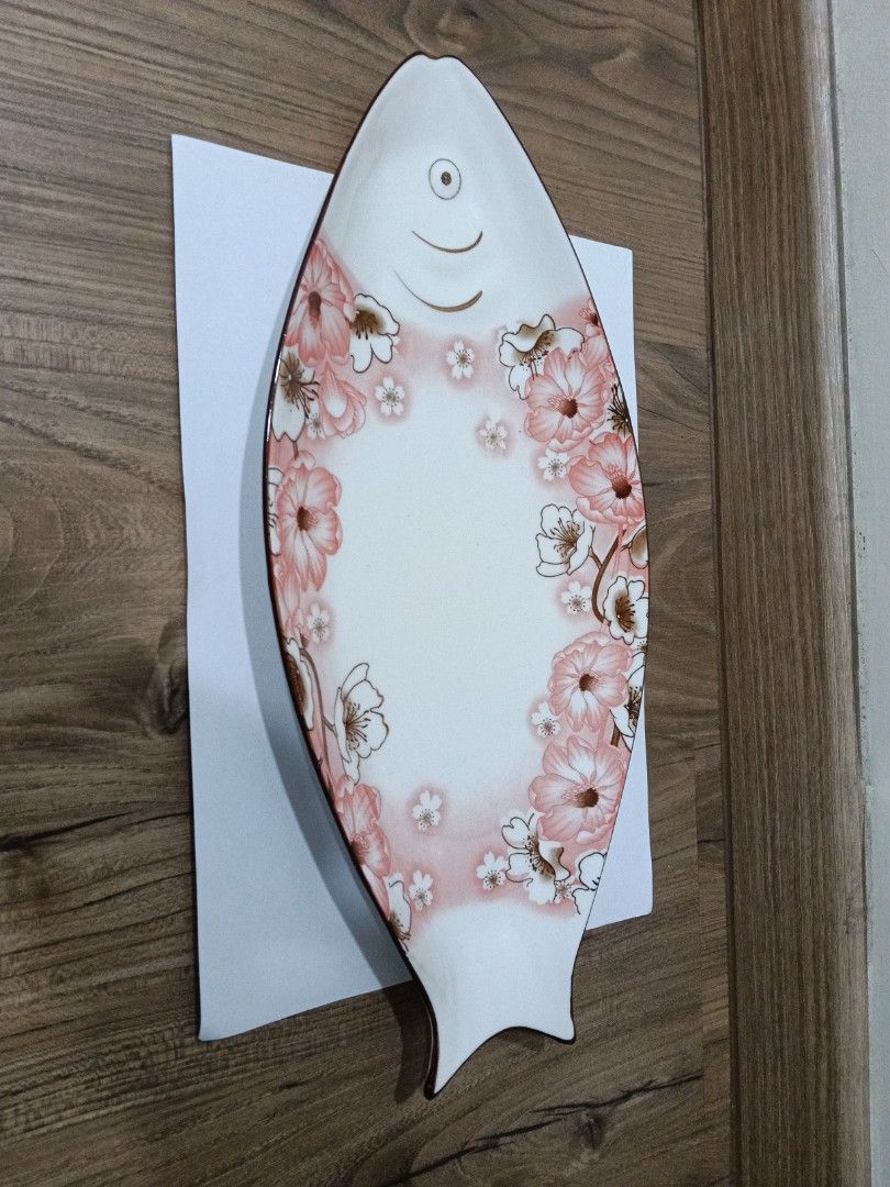 Pretty Fish shape plate --please read descriptions486868685790924800