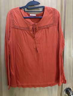 (Category: ) located in . Submitted by sophies.closet (Listing ID 1444755043, Image 1). Description: .