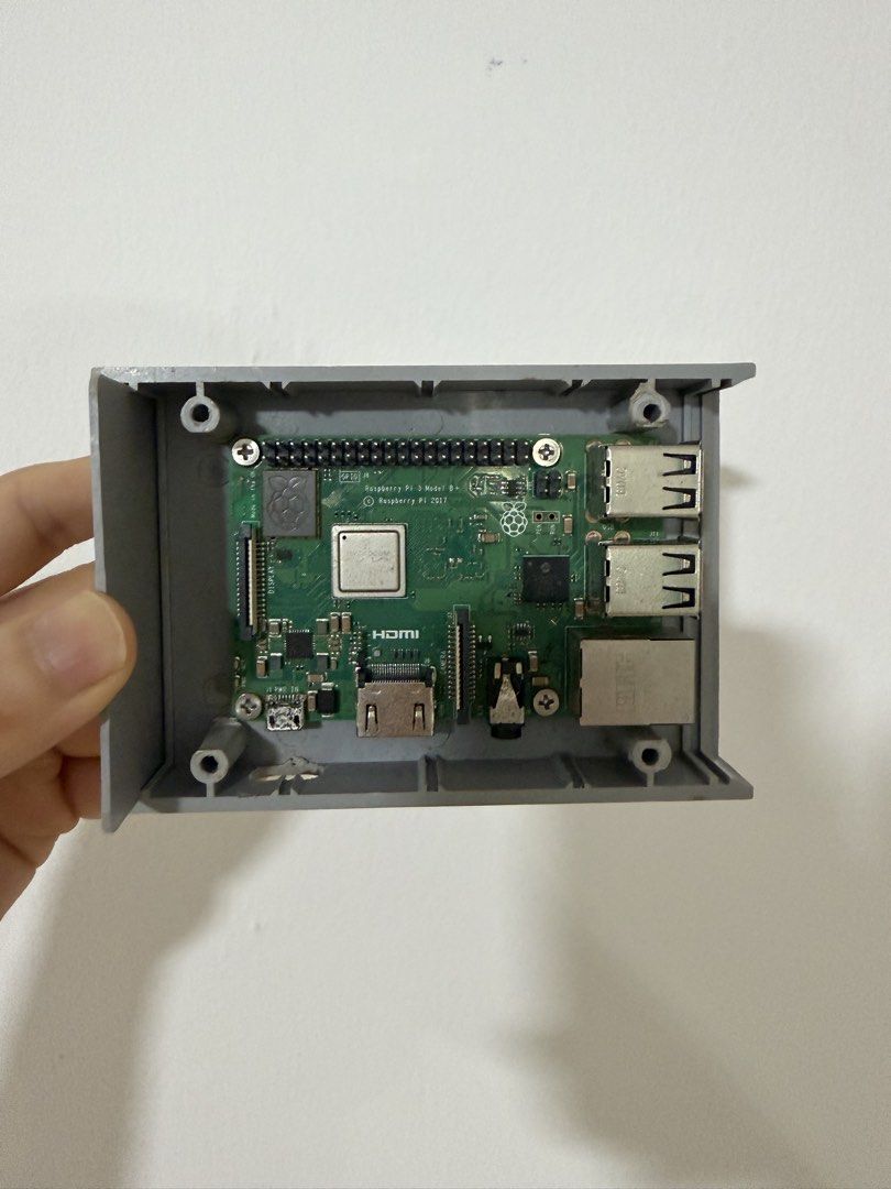 Raspberry Pi 3 Model B+ with Case and Accessories486511719932897283