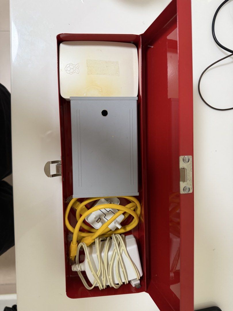 Raspberry Pi 3 Model B+ with Case and Accessories486511719932897284