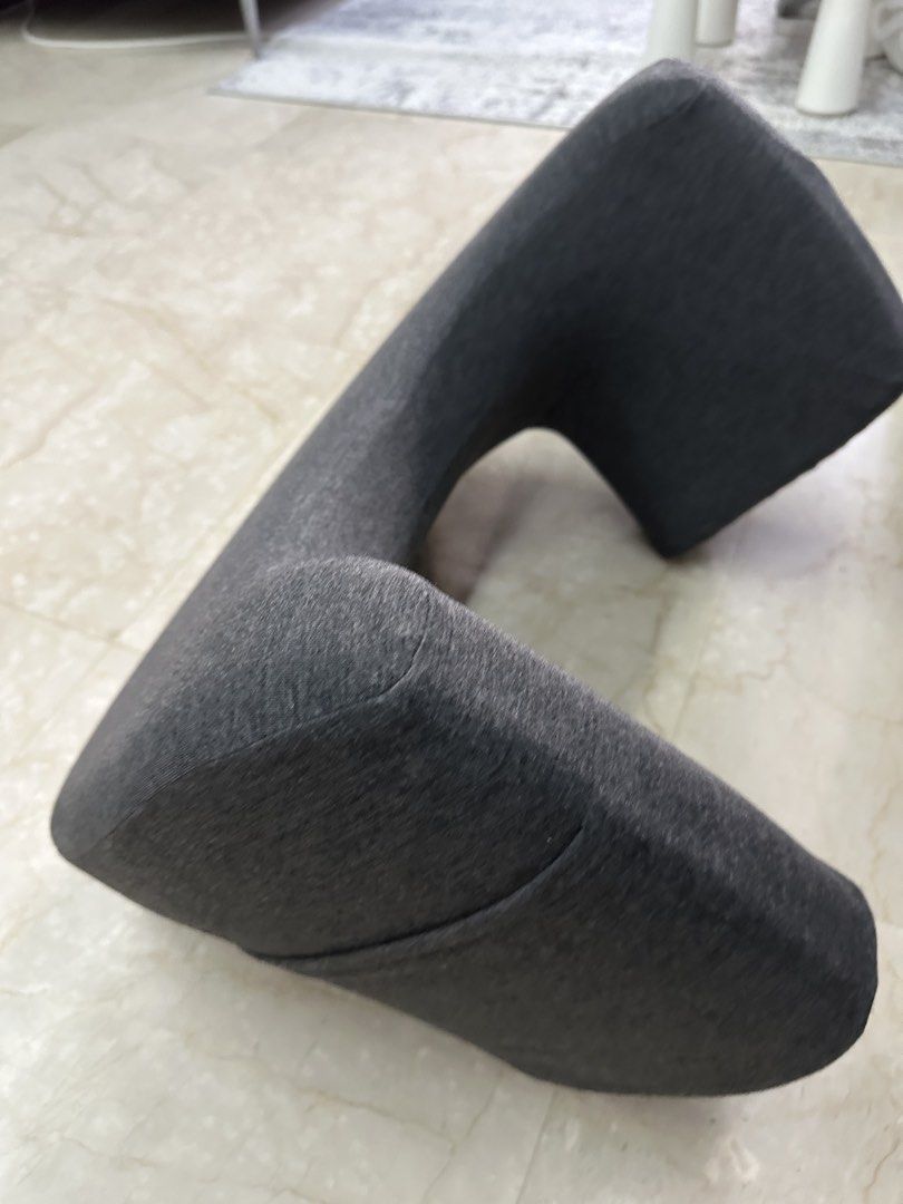 Reading and gaming pillow486681179367690242