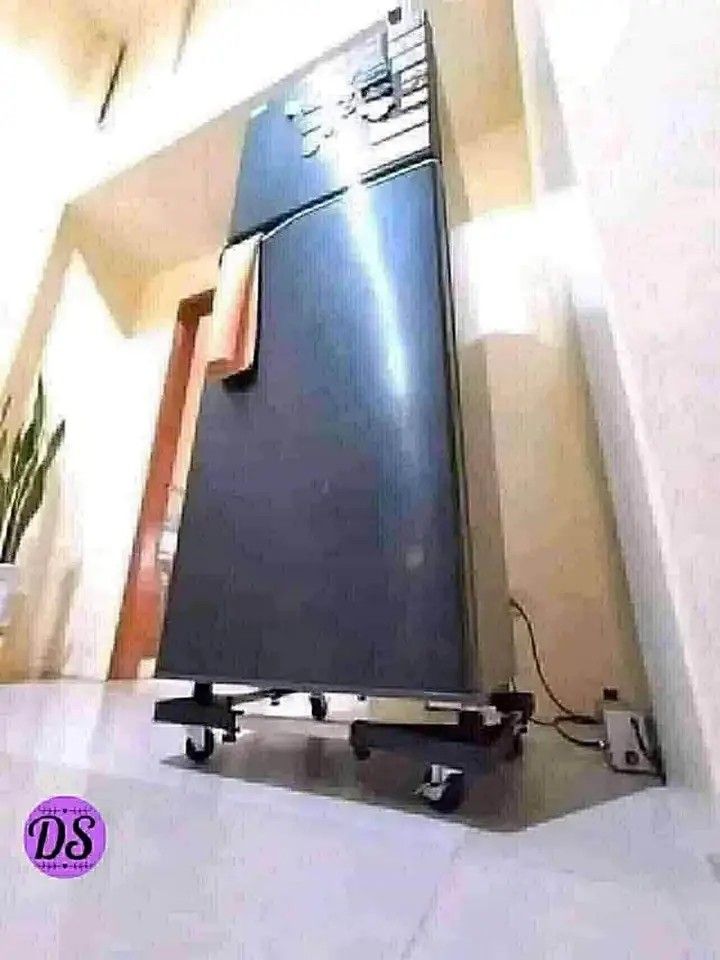 Ref Stand (Category: Refrigerators and Freezers) located in Makati City. Submitted by oideme (Listing ID 1444856253, Image 3). Description: .