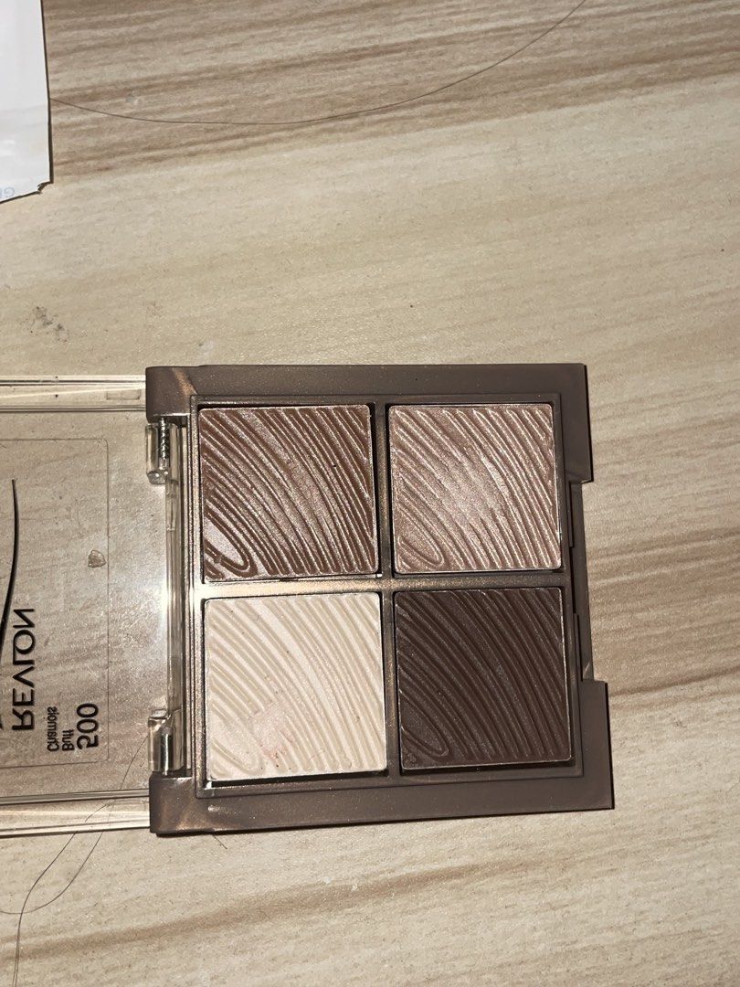 Revlon Eyeshadow/highlighter (Category: Makeup) located in Malabon City. Submitted by chielychu (Listing ID 1444814491, Image 2). Description: Used twice Goods No box.