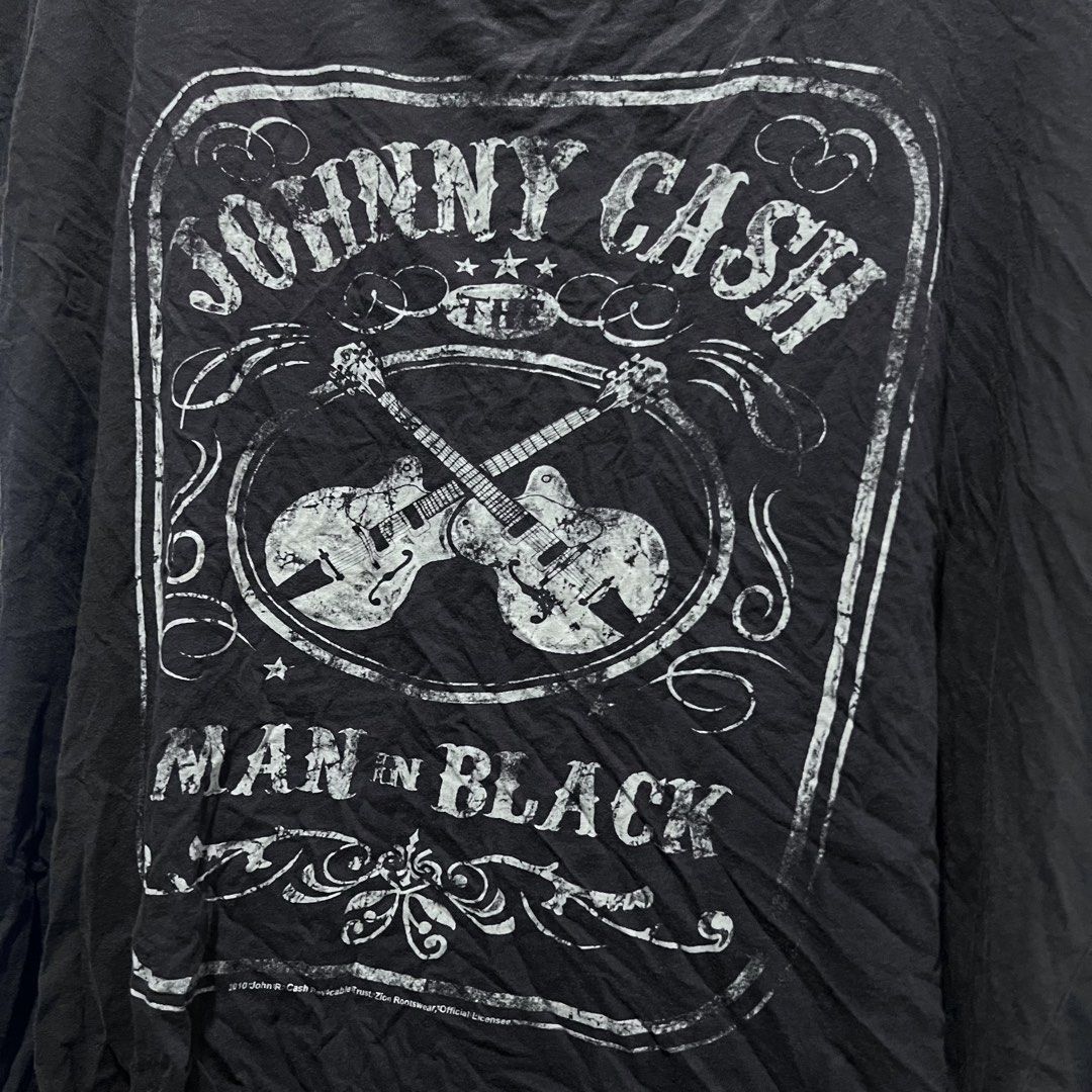 Rock & Republic Grunge Shirt (Category: Tshirts & Polo Shirts ) located in Manila. Submitted by enrogue (Listing ID 1444708865, Image 3). Description: Size on Tag - 1X Sleeve length - 9 CM Length - 55 CM Width - 40 CM Distressed neckline, can be an off-shoulder shirt ♱ 𝐂𝐎𝐋𝐎𝐑𝐒 𝐌𝐀𝐘 𝐕𝐀𝐑𝐘 𝐃𝐔𝐄 𝐓𝐎 𝐋𝐈𝐆𝐇𝐓𝐈𝐍𝐆 𝐃𝐈𝐅𝐅𝐄𝐑𝐄𝐍𝐂𝐄𝐒 ♱ ♱ 𝐏𝐀𝐘𝐌𝐄𝐍𝐓 𝐅𝐈𝐑𝐒𝐓 𝐁𝐀𝐒𝐈𝐒 𝐁𝐄𝐅𝐎𝐑𝐄 𝐒𝐇𝐈𝐏𝐌𝐄𝐍𝐓 ♱ PRICE + SF 𝐌𝐎𝐃: J&T / L