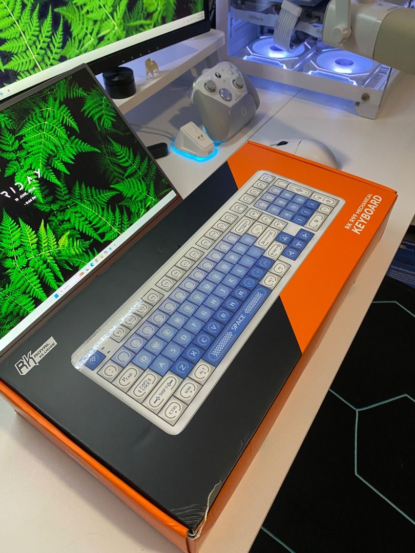 Royal Kludge RK R99 (Category: Computer Keyboard) located in Bulacan. Submitted by guroplayontiktok (Listing ID 1444845164, Image 2). Description: Hindi pa nabubuksan kakadeliver lang kanina napanalunan lang sa giveaway sa Instagram.