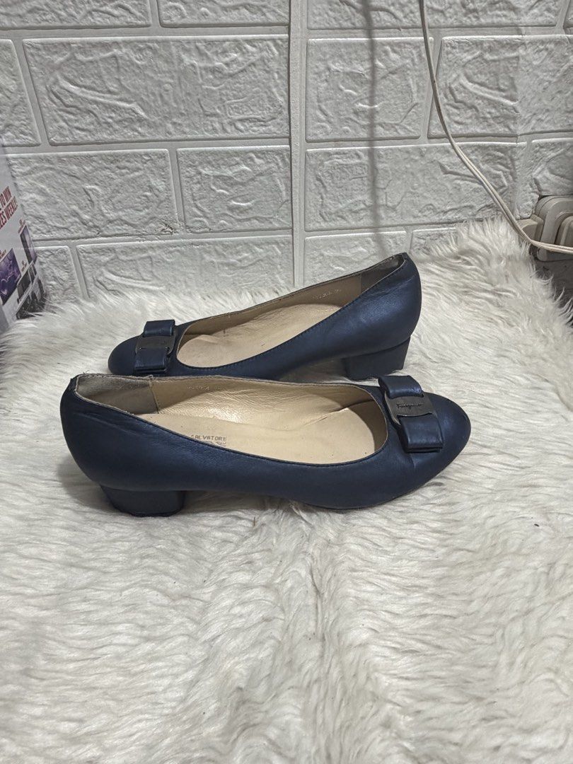SALVATORE FERRAGAMO (Category: Sneakers & Footwear) located in Davao. Submitted by blessed6 (Listing ID 1444799110, Image 2). Description: .