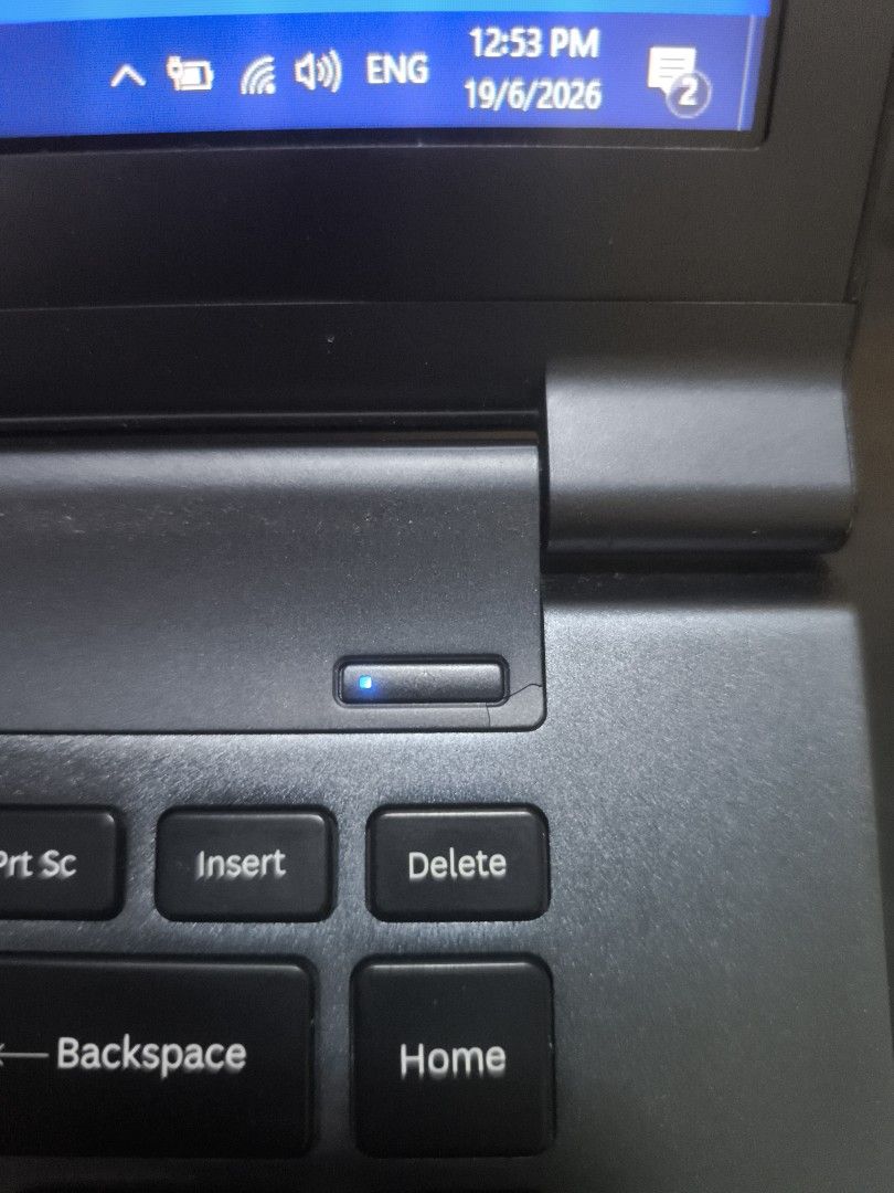 Samsung laptop486388569138145282