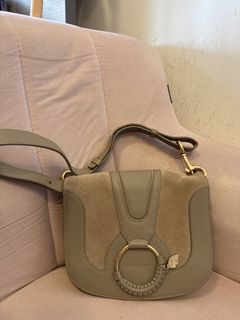 （分類：）位於 。 由 q.closet_ 提交（商品編號 1444710019，圖片 1）。簡介： 。