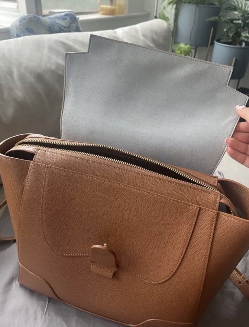 SENREVE Maestra Bag - Chestnut Pebbled Leather (Category: Luxury Bags & Wallets) located in Muntinlupa City. Submitted by nmphk (Listing ID 1444726441, Image 2). Description: Amazing work and travel bag - fits a full sized laptop and can be worn as a backpack or shoulder bag I barely used it but have to now declutter as we’re expecting a new baby, and I am now a stay at home mum! :) It’s now sold out from the website - waitlist only - SENREVE Mae