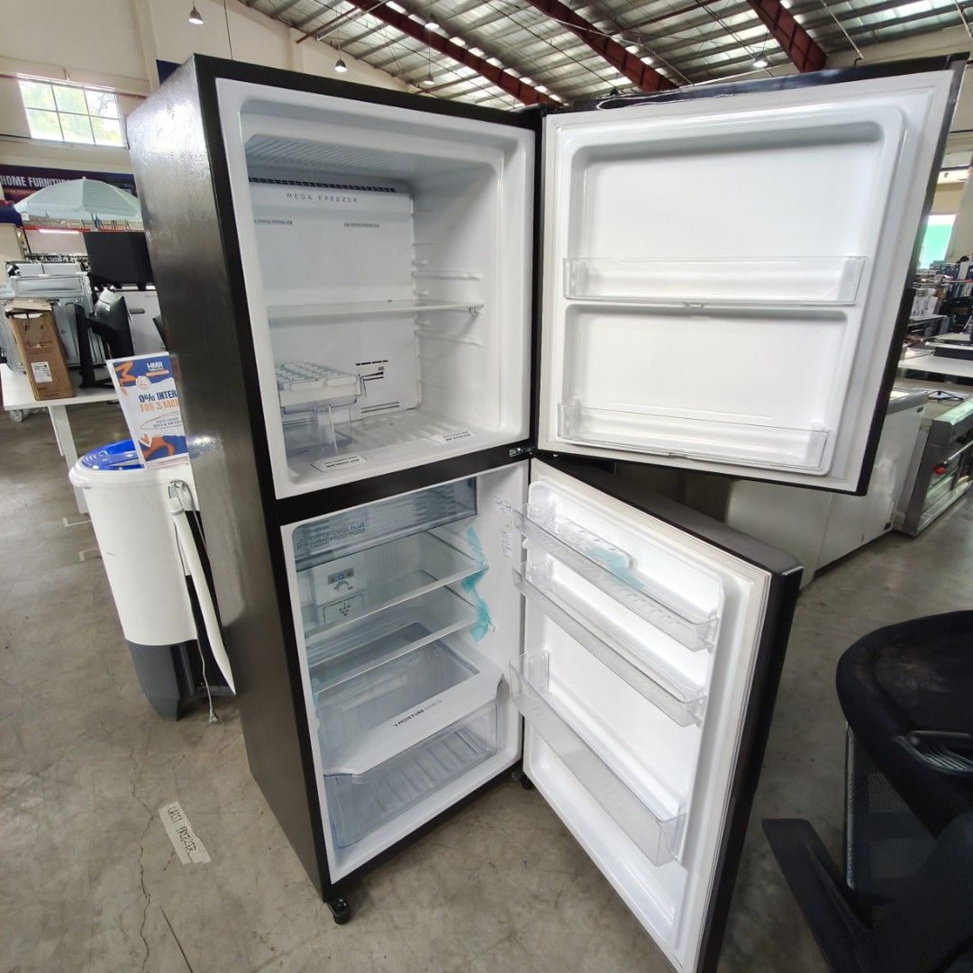 Sharp 2 door 10.6 Cu ft (Category: Refrigerators and Freezers) located in Manila. Submitted by red_finders (Listing ID 1444691740, Image 2). Description: inverter.