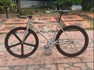 (Category: ) located in . Submitted by aqilfarhan51641 (Listing ID 1444722143, Image 1). Description: .