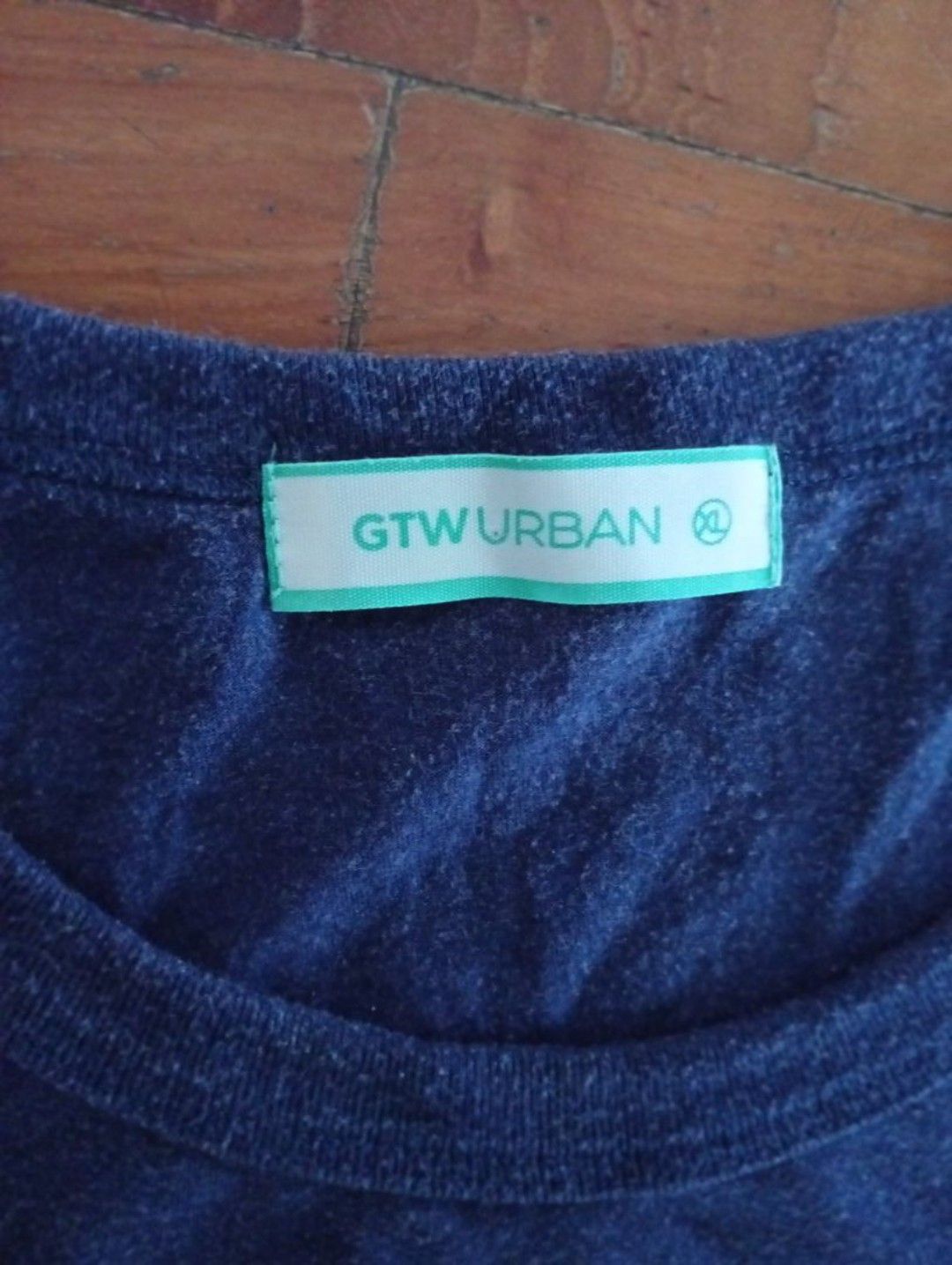 Singlet (Category: Tshirts & Polo Shirts) located in Singapore. Submitted by madnezzmal6959 (Listing ID 1444679049, Image 3). Description: Singlet.