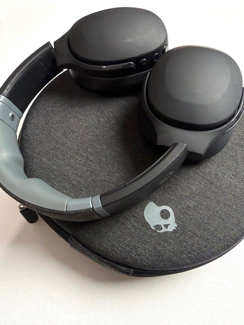 Skullcandy Crusher Evo (Category: Headphones & Headsets) located in Davao. Submitted by val_ad (Listing ID 1444749629, Image 1). Description: Skullcandy Crusher Evo Hear and feel the bass! Location - Davao City Free shipping to any parts in PH.