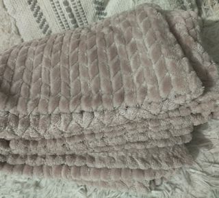 (Category: ) located in . Submitted by stop_shop7 (Listing ID 1444788206, Image 1). Description: .