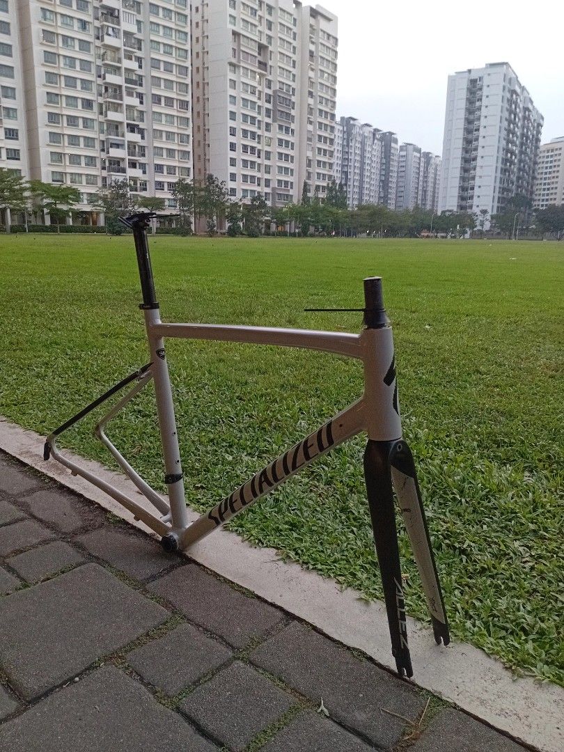 Specialized allez frameset (Category: Bicycles) located in Singapore. Submitted by lo-ol (Listing ID 1444811005, Image 1). Description: condi 7/10 paint chip on fork Size 56 include: - headset (new bearing) - deda seat post - seat clamp - shimano bottom bracket can throw in other stuff if price is met WTT/WTS nego for fast deal.
