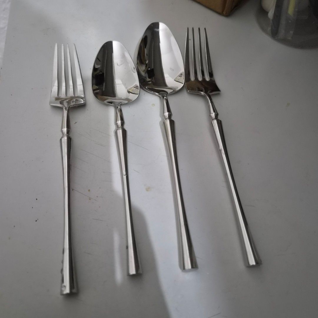 Spoons and forks486596439012157440