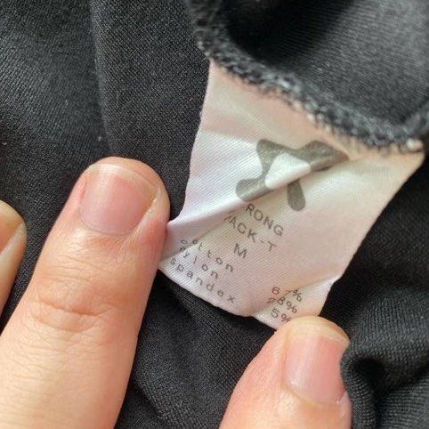 STRONG basic tee (Category: Shirts) located in Singapore. Submitted by bbhyucks (Listing ID 1444791691, Image 4). Description: Japanese brand has a nice cropped fit, check out the measurements below https://www.strong-official.com/products/strong-pack-tee-grey.