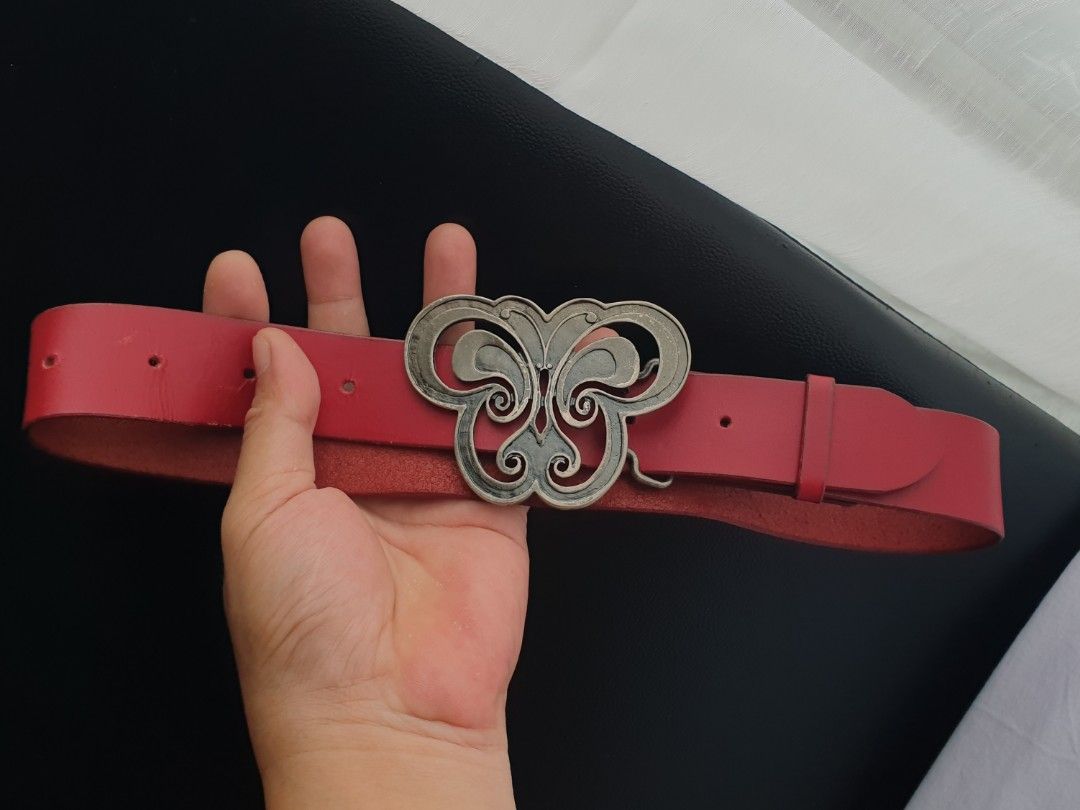 Super Boo Homes Leather Belt (Category: Belts) located in Quezon City. Submitted by WasalakTwo (Listing ID 1444792181, Image 1). Description: Bought in Japan Durable and high quality Goodcondition Still presentable 32.5" overall 20.5" to 30" holes 1.2" width Open for delivery nationwide.