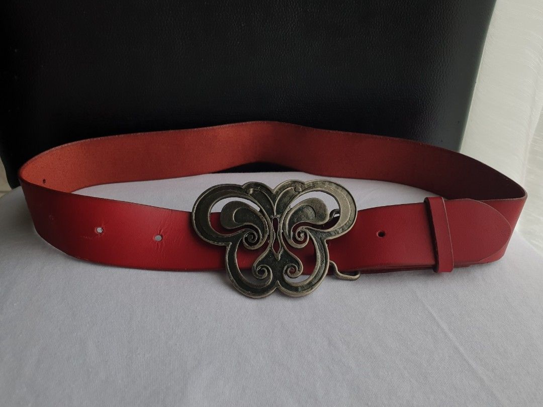 Super Boo Homes Leather Belt (Category: Belts) located in Quezon City. Submitted by WasalakTwo (Listing ID 1444792181, Image 2). Description: Bought in Japan Durable and high quality Goodcondition Still presentable 32.5" overall 20.5" to 30" holes 1.2" width Open for delivery nationwide.