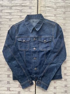 (Category: ) located in . Submitted by thriftloversept (Listing ID 1444828425, Image 1). Description: .