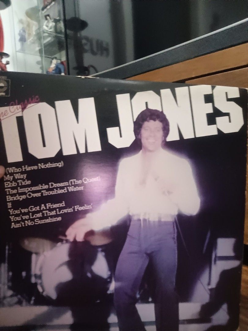 Tom Jones The Classic Vinyl (Category: Vinyls) located in Dasmarinas. Submitted by solstice.style (Listing ID 1444802251, Image 2). Description: Tom Jones The Classic Vinyl Vinyl Condition ( Very Good) 950 plus sf.