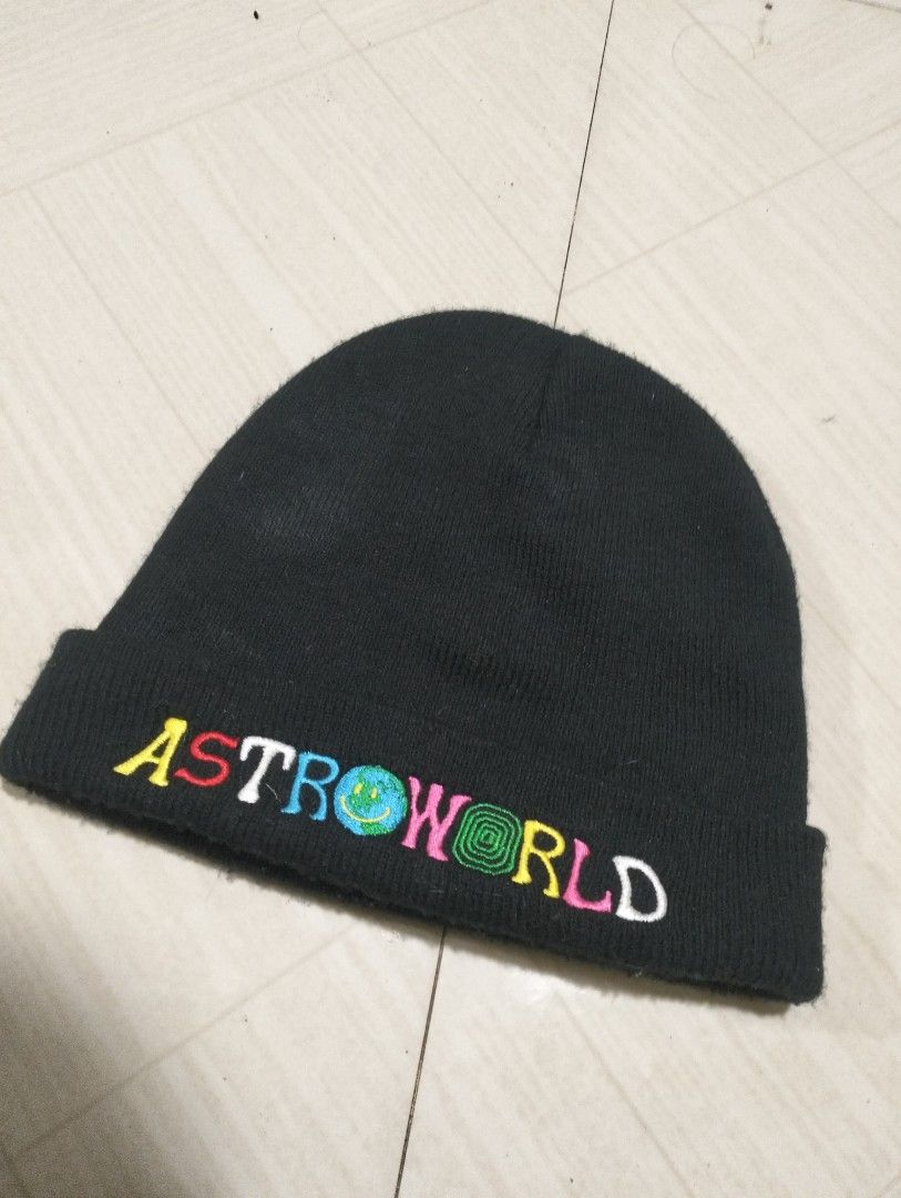 Travis Scott Album ASTROWORLD Beanie (Category: Caps & Hats) located in Santa Cruz. Submitted by choppalogi (Listing ID 1444796122, Image 1). Description: - Shipping fee is shouldered by the buyer - Free Size -MOP: GCASH MOD: Jnt -Condition 9/10 - Crack Print - Color may vary due to the lighting - All items are thrifted/preloved so please manage your expectations.