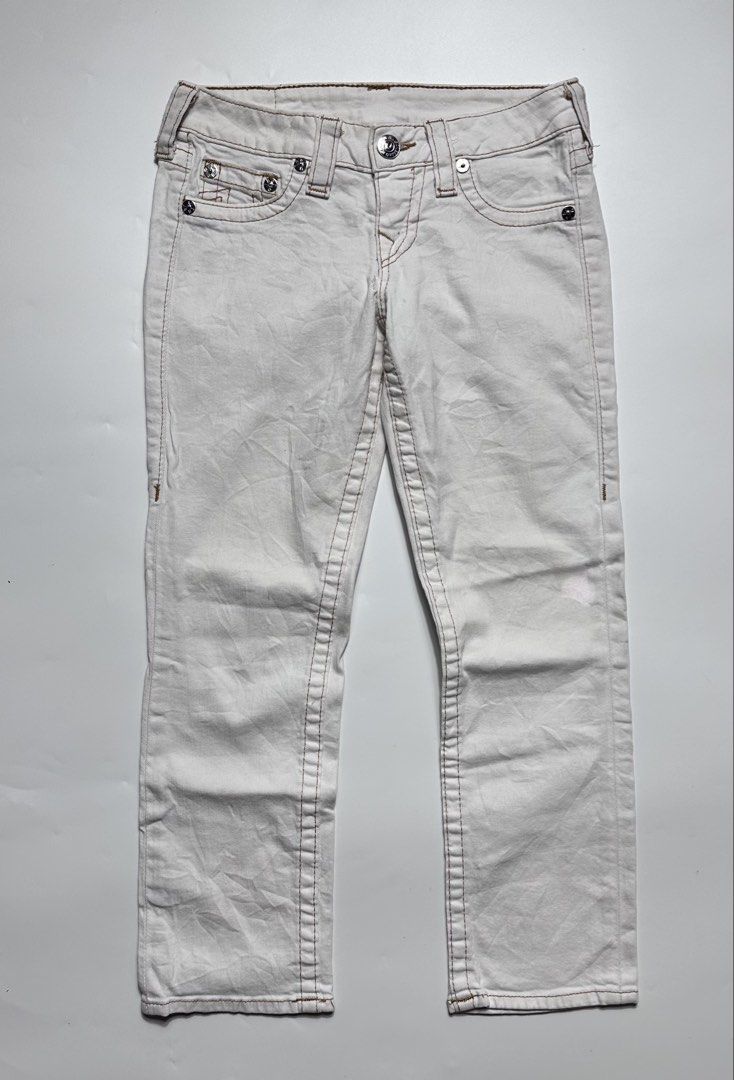 True Religion Capri Pants (Category: Jeans) located in San Fernando. Submitted by rianne_von (Listing ID 1444784927, Image 1). Description: .