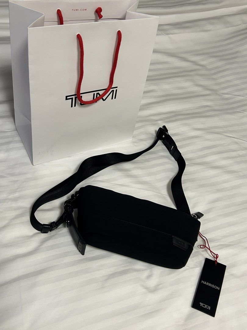Tumi Daven Waist Pack (Harrison) (Category: Belt bags, Clutches and Pouches) located in Paranaque City. Submitted by tkm05 (Listing ID 1444732823, Image 3). Description: For Sale Tumi Daven Waist Pack (Harrison) • Brand New • Size: 4.8 in x 10.5 in x 1.4 in Price: ₱11,000 Location: Paranaque City Meetups and shipping available PM for inquiries..