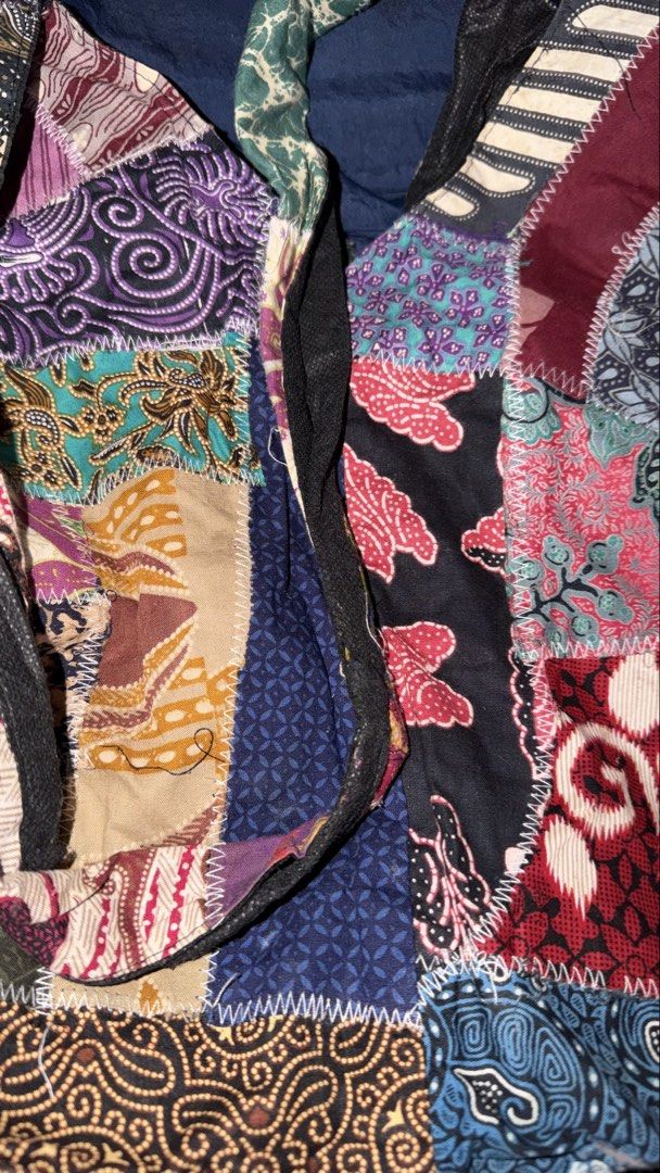 Unique Patchwork Batik Sling Bag (Category: Cross-body Bags) located in Kuala Lumpur. Submitted by srnsllh (Listing ID 1444725352, Image 1). Description: - Cool patchwork bag featuring various batik prints. -Bought at Indonesia.