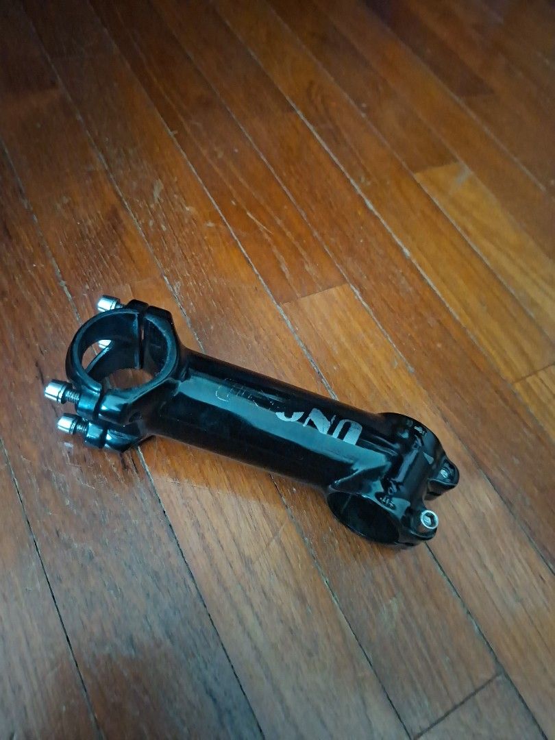 Uno stem (Category: Parts & Accessories) located in Singapore. Submitted by parts-seller (Listing ID 1444761925, Image 3). Description: 110mm no rounded bolts bought new stem so selling this one.