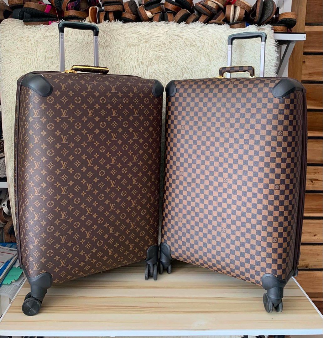 USED LIKE NEW!😱✨ (Category: Luxury Bags & Wallets) located in General Santos City (Dadiangas). Submitted by braverabbit.67 (Listing ID 1444688912, Image 2). Description: BOTH EXCELLENT USED LIKE NEW!😱✨🙏🏼🙏🏼 Medium LARGE CAPACITY WHAT YOU SEE IS WHAT YOU GET!.