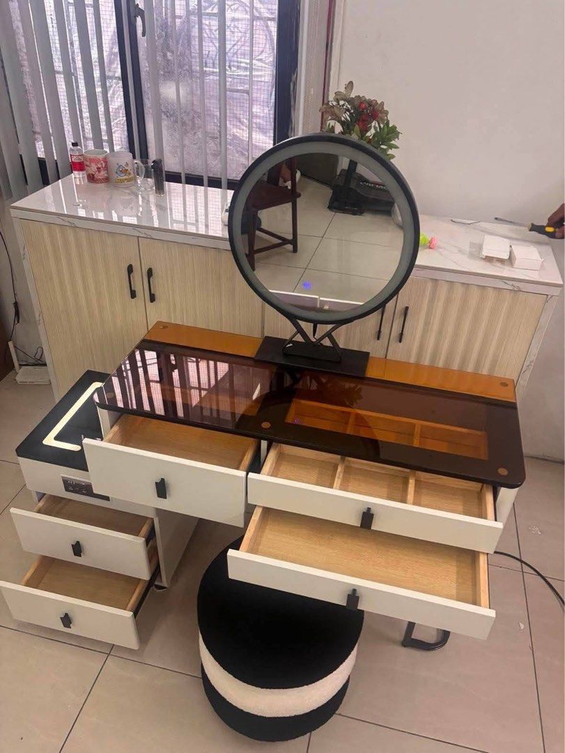 Vanity Dresser with Led Mirror and Stool (Category: Tables & Sets) located in Valenzuela. Submitted by jhagonzales (Listing ID 1444702122, Image 2). Description: .