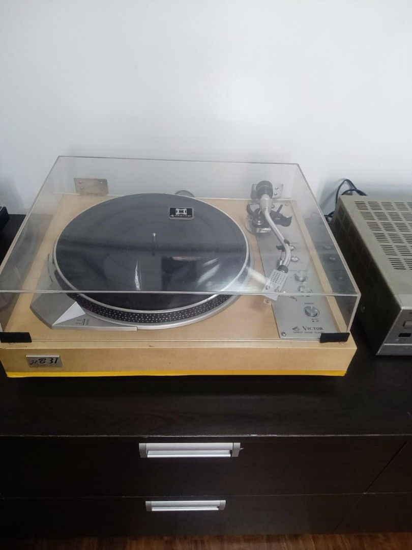 Victor JL-B31 Turntable Analog Record Player Direct Drive (Category: Soundbars, Speakers & Amplifiers) located in Dasmarinas. Submitted by solstice.style (Listing ID 1444732555, Image 3). Description: -Vintage Victor JL-B31 Turntable Analog Record Player Direct Drive -with ONKYO Amplifier -working good.