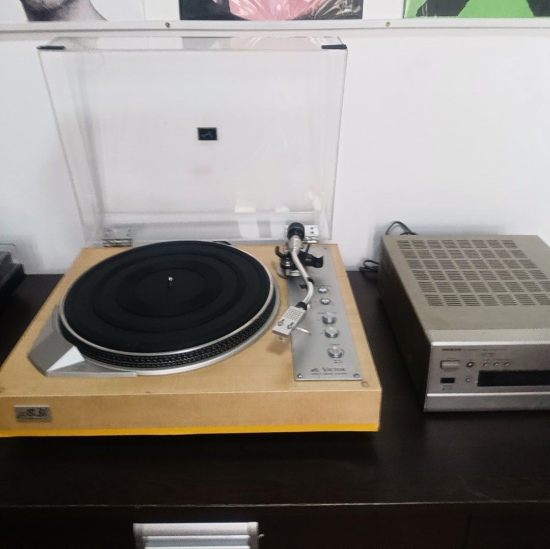 Victor JL-B31 Turntable Analog Record Player Direct Drive (Category: Soundbars, Speakers & Amplifiers) located in Dasmarinas. Submitted by solstice.style (Listing ID 1444732555, Image 1). Description: -Vintage Victor JL-B31 Turntable Analog Record Player Direct Drive -with ONKYO Amplifier -working good.