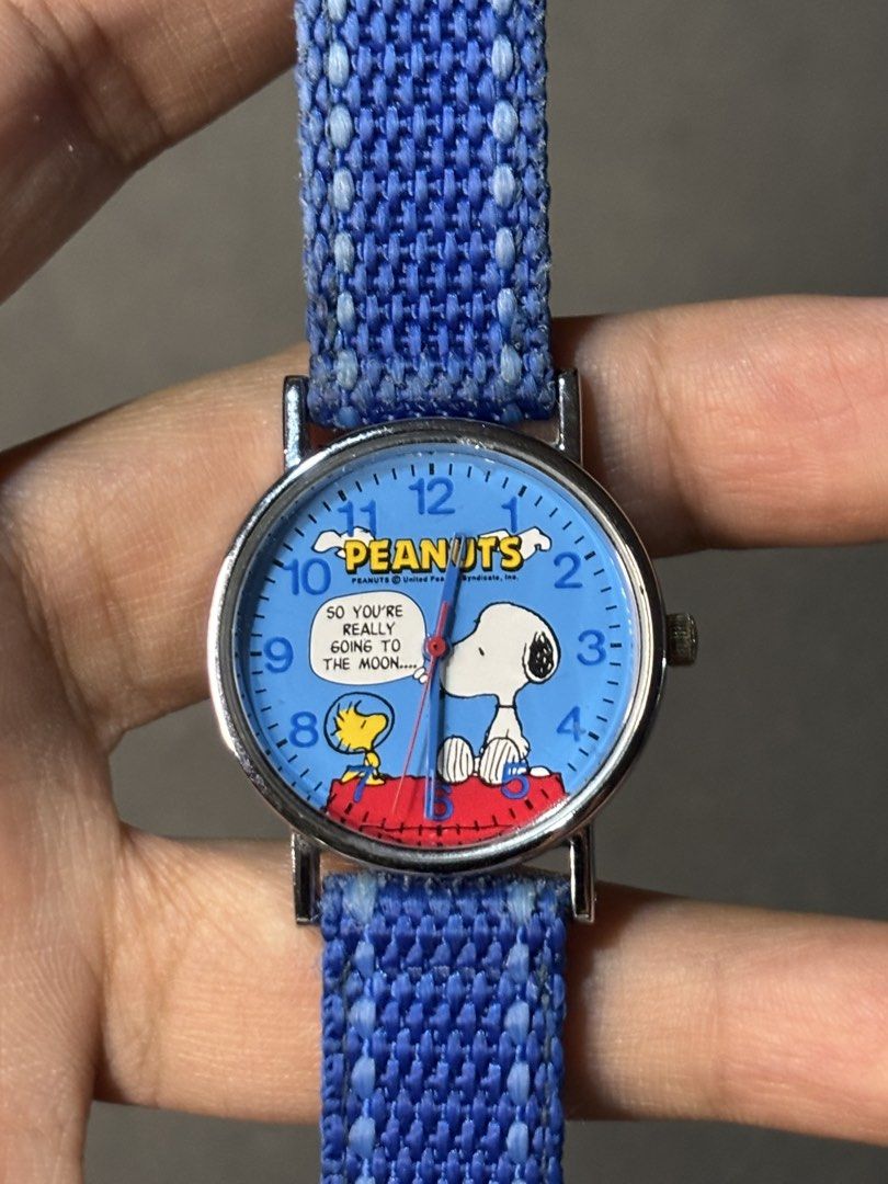 Vintage Peanuts x Citizen Astronaut Snoopy (Category: Men's Watches) located in Manila. Submitted by soughtafterseconds (Listing ID 1444745769, Image 1). Description: Vintage Peanuts x Citizen Astronaut Snoopy This vintage Peanuts x Citizen Astronaut Snoopy Quartz Watch is an exceptional find for collectors. It pairs classic comic strip nostalgia with a rare, spacesuit-themed aesthetic that remains incredibly popular among horology enthusiasts. T