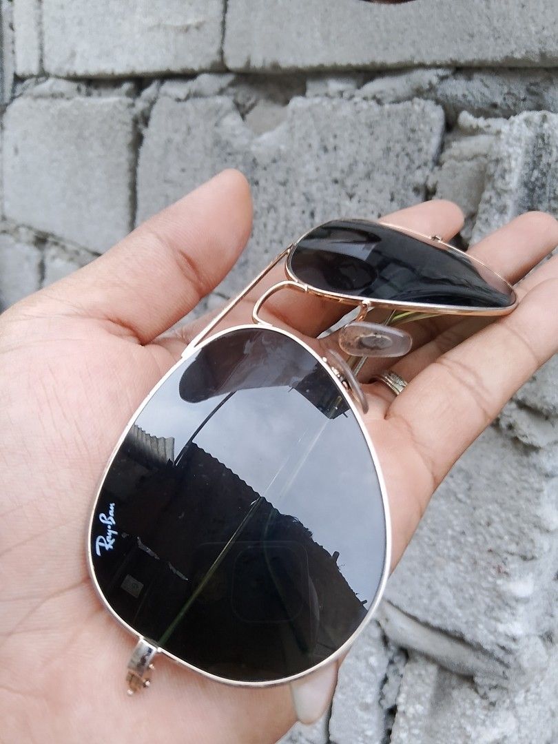 Vintage Ray ban Aviator 58[]14 (Category: Sunglasses & Eyewear) located in Angeles City. Submitted by well_thrift (Listing ID 1444836983, Image 1). Description: Vintage Rayban Aviator 58[]14 minimal dents and signs of usage. No box/case, but will provide before shipping. Made in italy. 58[]14 🏷️Selling for 2,800 plus sf. 🚚💵Gcash x Jnt. 📍Pampanga. Dm.📩📩.