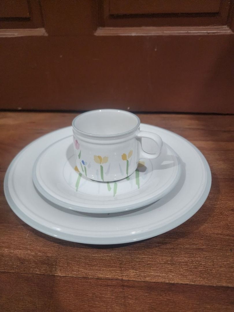 Vintage Studio Nova 12 pc "Fresh Mint" Dinnerware Set (Made in Japan) (Category: Dinnerware & Cutlery) located in Quezon City. Submitted by foxsquaredeals (Listing ID 1444747019, Image 2). Description: Brand New Deadstock 100% pristine vintage 12-piece stoneware starter set from the iconic Studio Nova (Villager line, "Fresh Mint" JFO04 pattern. Designed by Chris & Asa. Excellent condition and never been used. Set includes: -4 x Dinner Plates (app