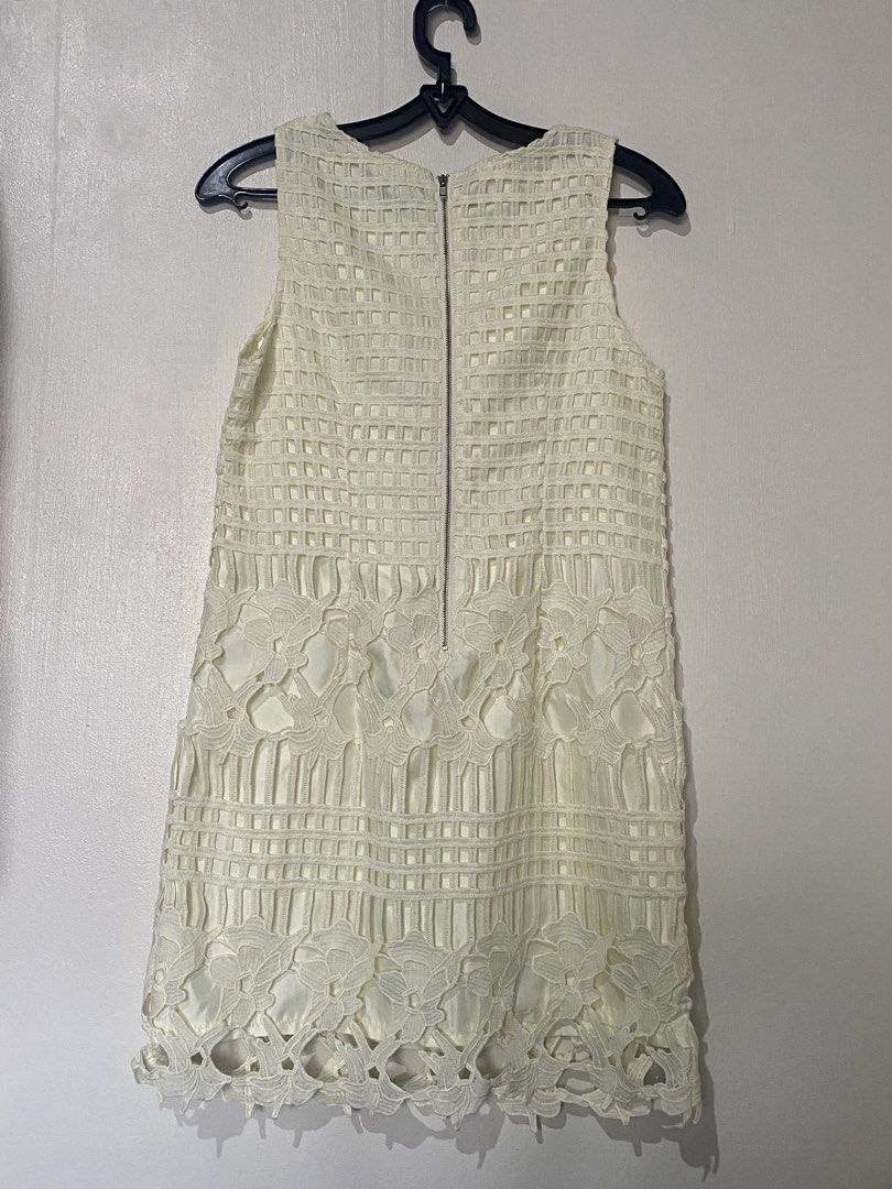 WHITE DRESS FOR TEENS| KIDS (Category: Dresses) located in Liliw. Submitted by annekarlaaa (Listing ID 1444702363, Image 3). Description: Decluttering My Baby Sister’s Dress 🖇️ Mop: GCash | UnionBank 🖇️ Mod: J&T | Lalamove 📍Laguna.