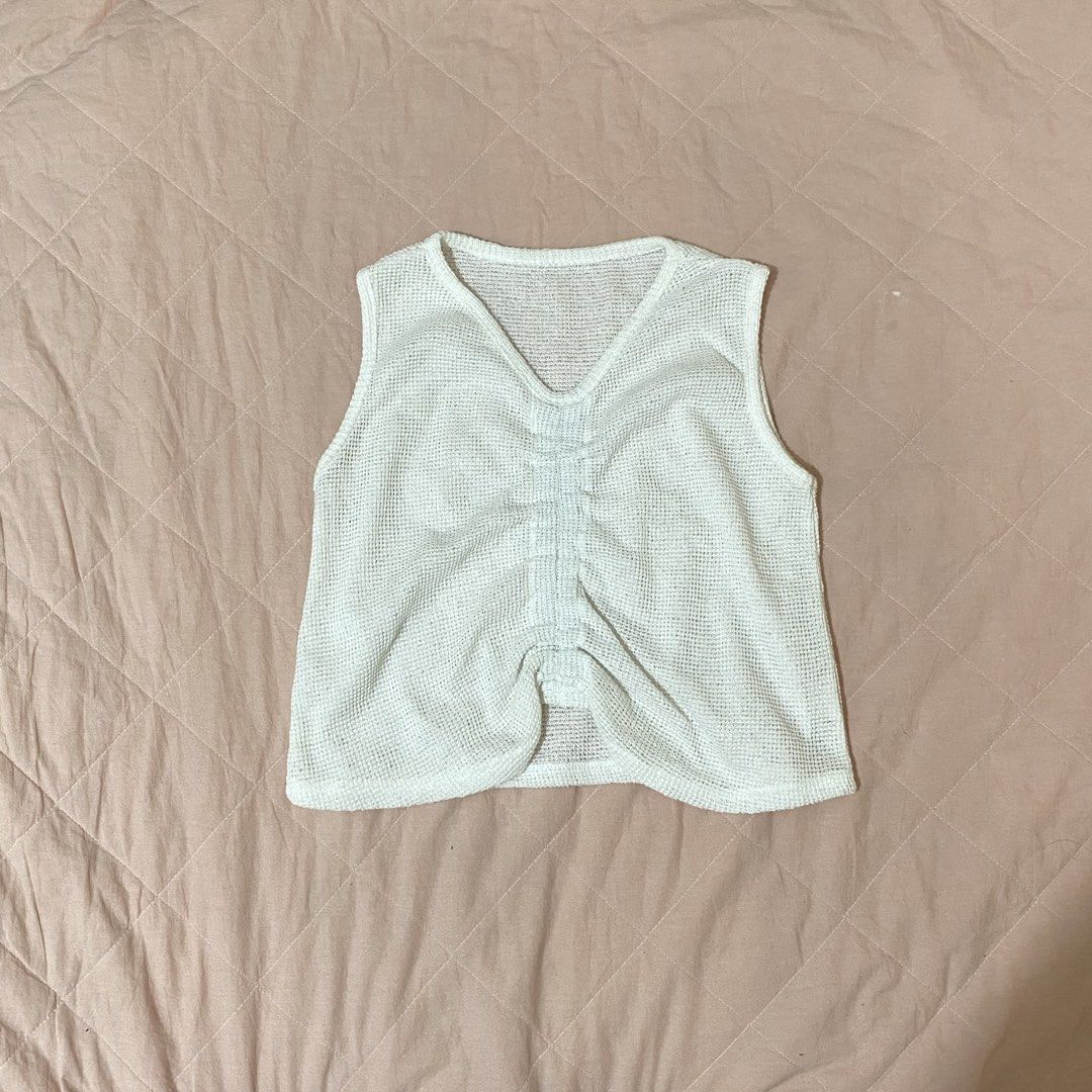 White Open-Knit Ruched Crop Vest Top (Category: Sleeveless) located in Baguio. Submitted by shayshy (Listing ID 1444772092, Image 1). Description: see through, lightweight size xs.