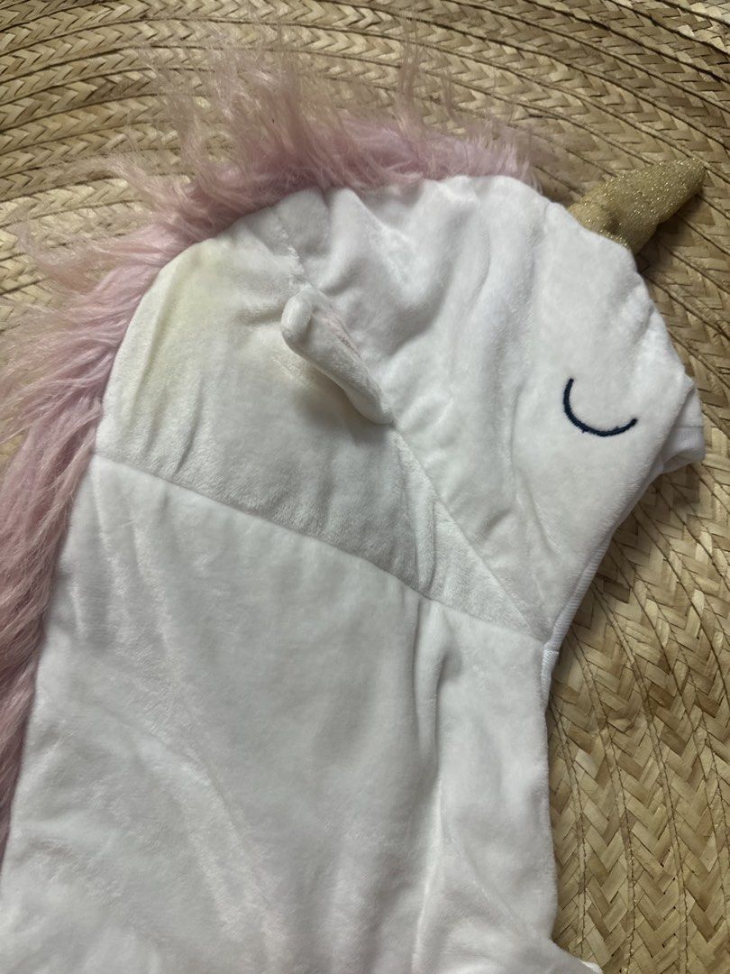 White Unicorn head warmer with Pink Mane (Category: Babies & Kids Fashion) located in Tarlac. Submitted by relovedph_02 (Listing ID 1444747359, Image 3). Description: - Super soft white hooded blanket - Adorable unicorn design with gold horn and pink fluffy mane - Ideal for staying cozy and warm.