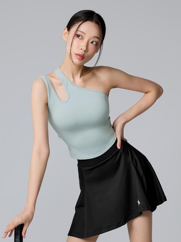 Xexymix longline XELLA Intension Cut Out One Shoulder Bra | crowd favourite high compression supportive gym fitness running alo yoga anya active (Category: Sleeveless) located in Singapore. Submitted by fingers.crossed. (Listing ID 1444709443, Image 2). Description: RTP ~$50, handwashed only. Pretty baby blue colour. Flattering cut, removable paddings. .