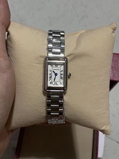 (Category: ) located in . Submitted by wise.thriftqueen88 (Listing ID 1444706000, Image 1). Description: .