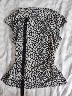 (Category: ) located in . Submitted by aria.finds (Listing ID 1444803109, Image 1). Description: .