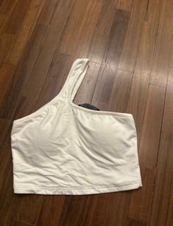 (Category: ) located in . Submitted by shopspacewardrobe (Listing ID 1444835341, Image 1). Description: .